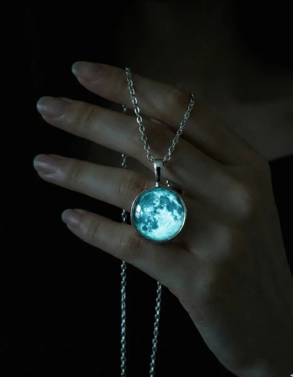 COLLAR LUNA RADIANTE - Sorprende a esa persona especial GRATIS Manilla Lunar